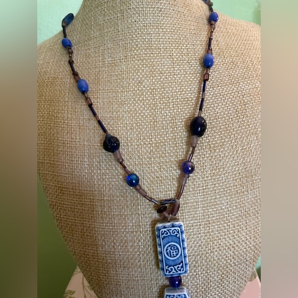 Blue and Brown Beaded Oriental Necklace - Picture 4 of 6